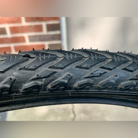 Schwalbe Marathon Cross 26” x 1.75” Hybrid Puncture Resistant Mountain Bike Tire - Picture 3 of 13